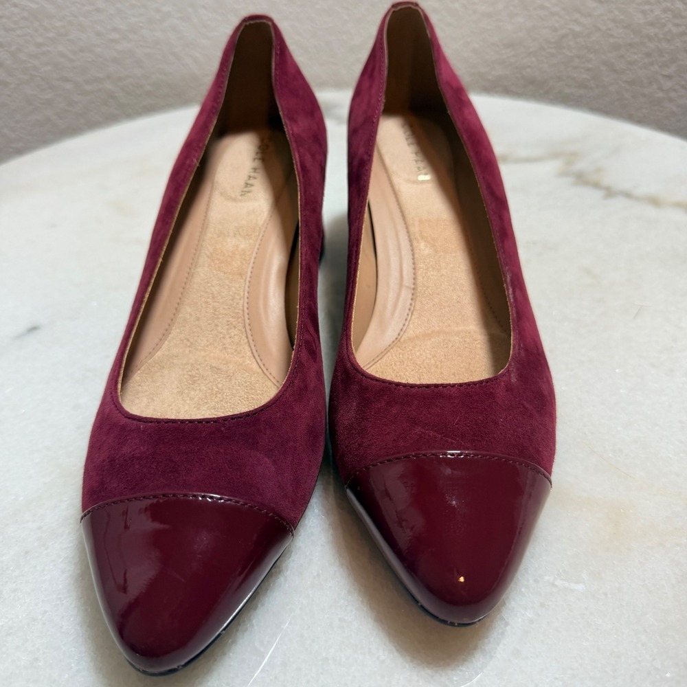 NWOT‎ Cole Haan Burgundy Suede Patent Cap Toe Block Heel Pumps W30825 6.5C Wide - Picture 2 of 9